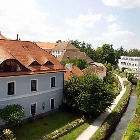 A Restaurace U Misku Maison d'hôtes Třeboň